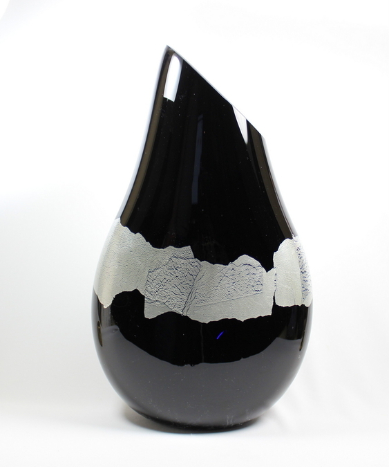Guy Hollington, Black with Silver Leaf